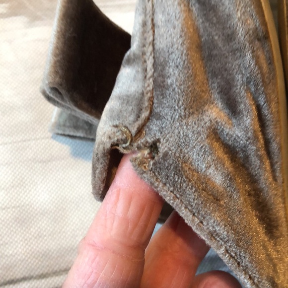 JEFFREY CAMPBELL VELVET MULES W/ BOW SIZE 9.5 - Picture 4 of 7